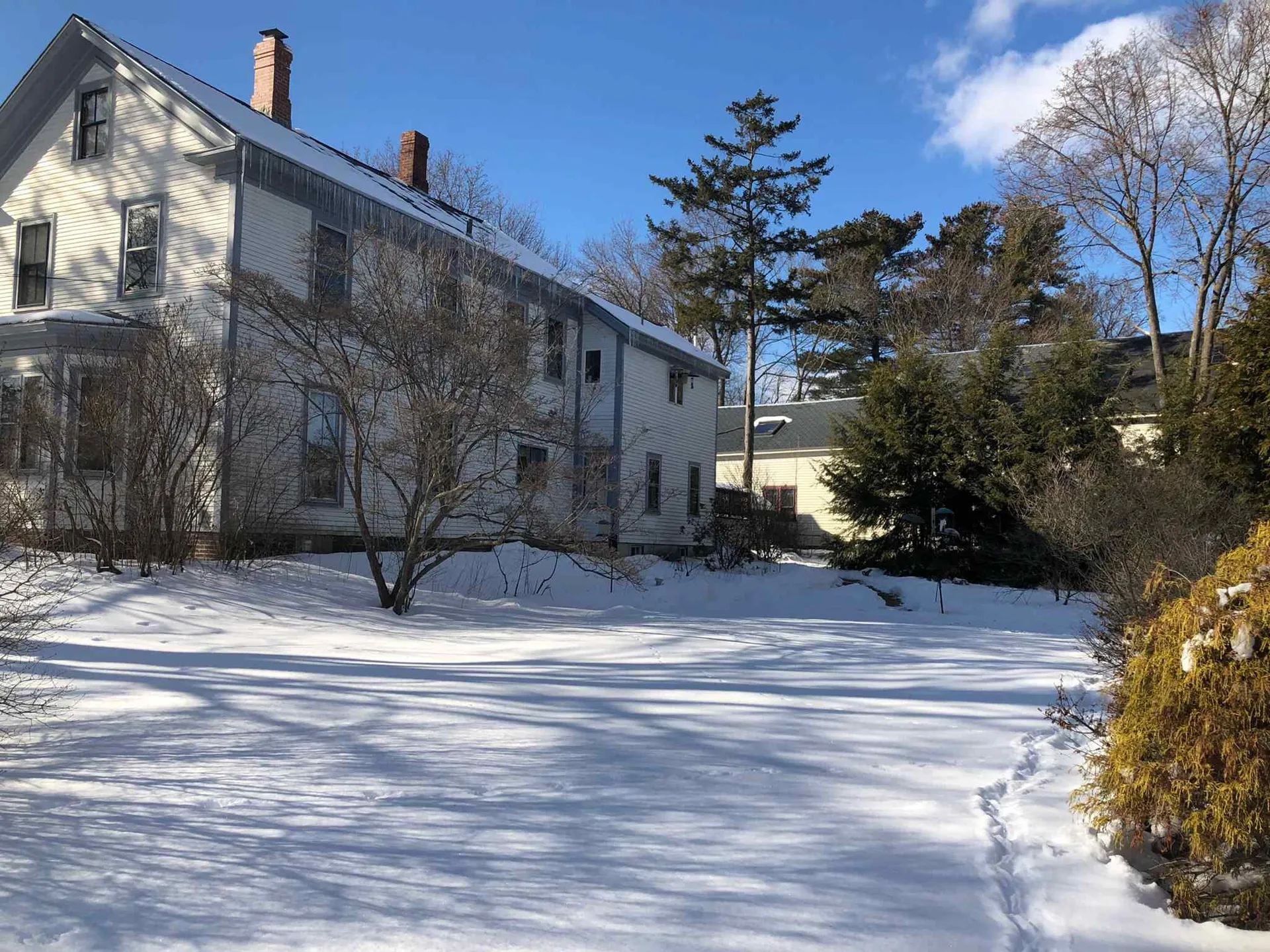 20 Hall Place Exeter NH 03833