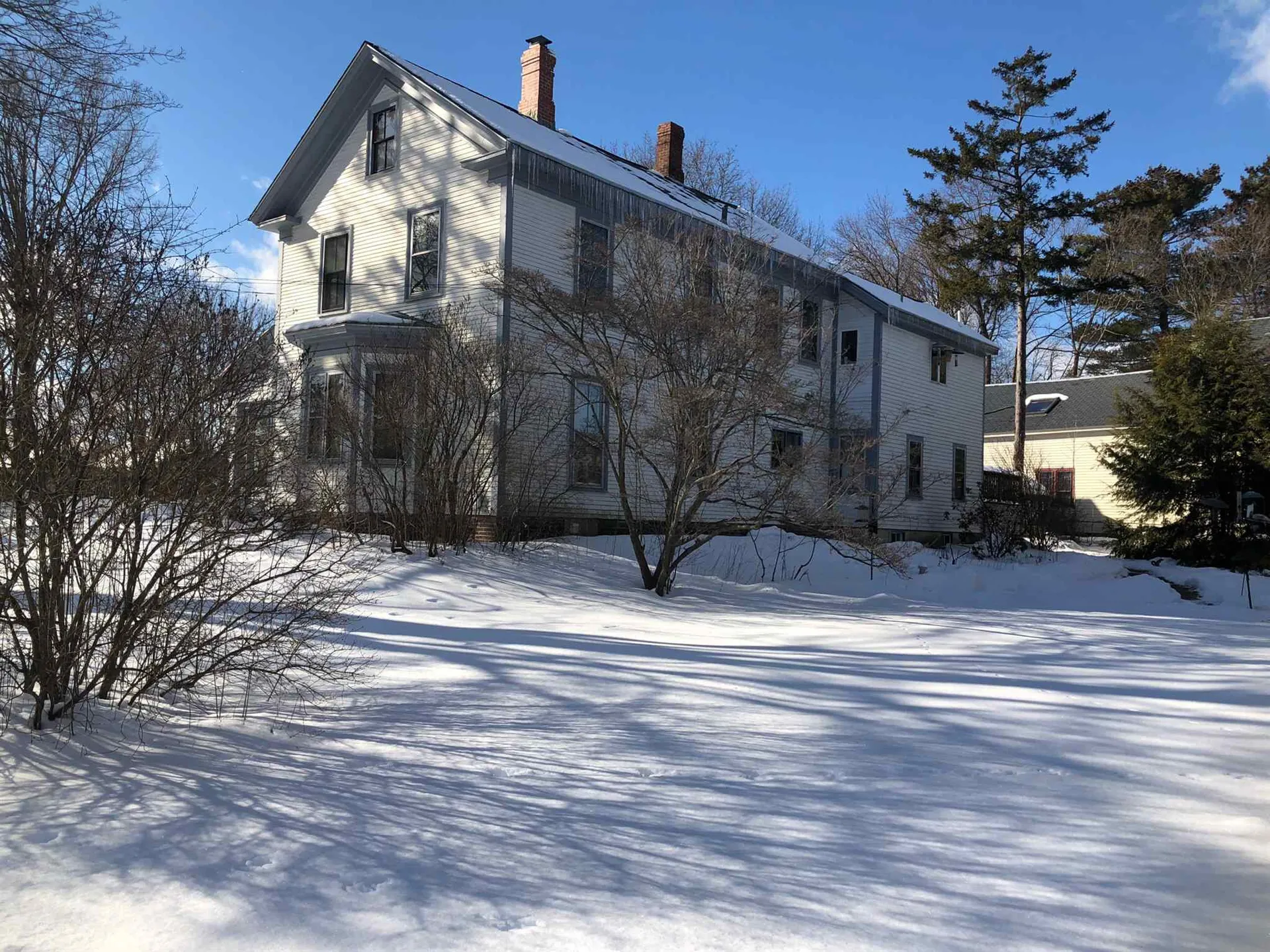 20 Hall Place Exeter NH 03833