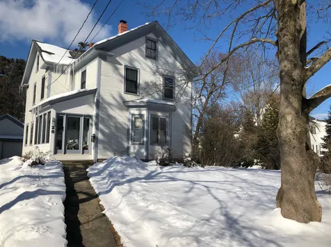 20 Hall Place Exeter NH 03833