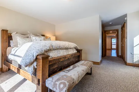 136 West Hill Road Ludlow VT 05149