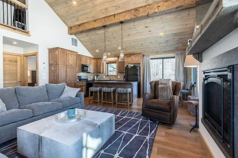 136 West Hill Road Ludlow VT 05149