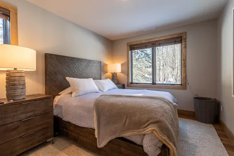 136 West Hill Road Ludlow VT 05149