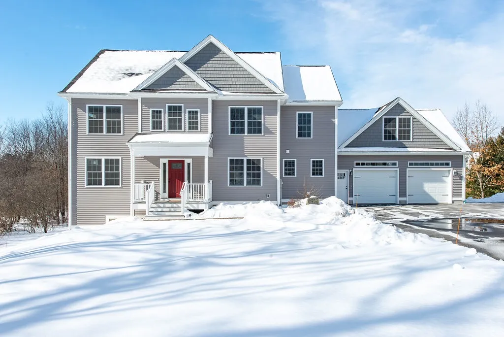 17a Piscataqua Road Dover NH 03820