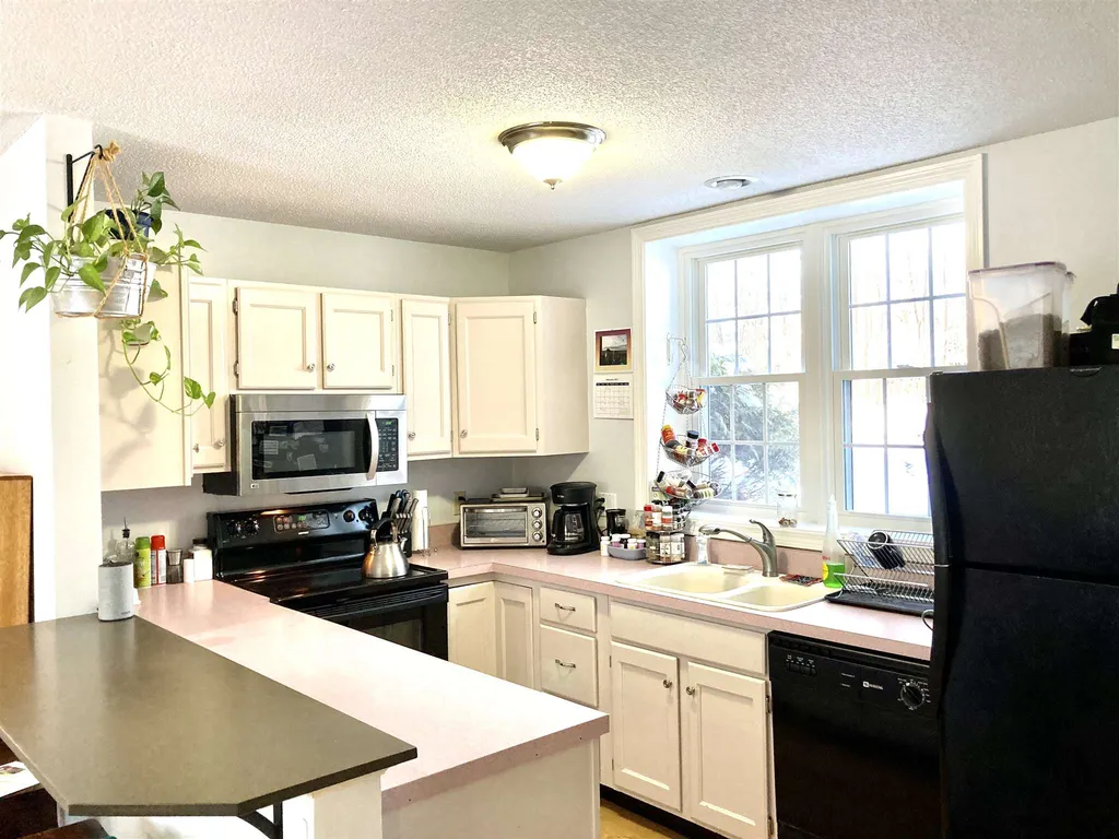 190 Oak Circle Colchester VT 05446