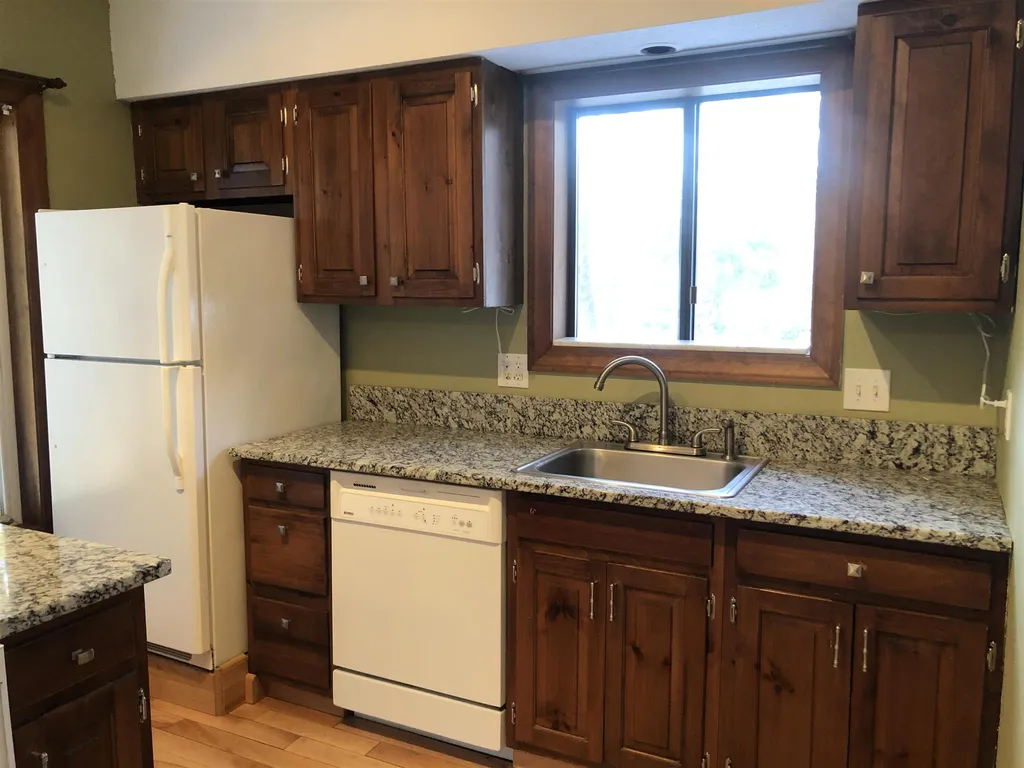 327 Old Quechee Road Hartford VT 05059