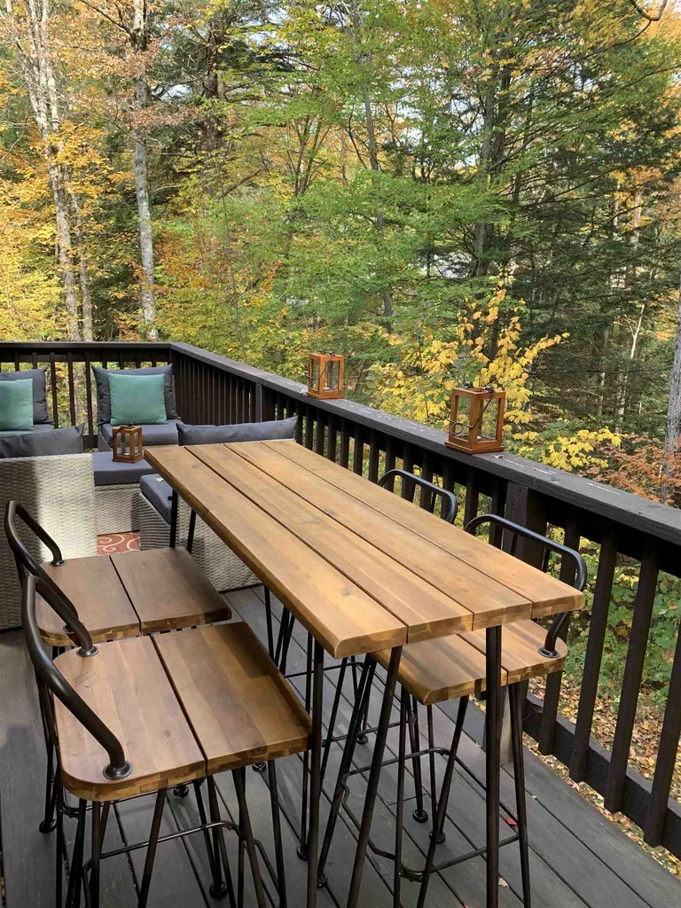 327 Old Quechee Road Hartford VT 05059