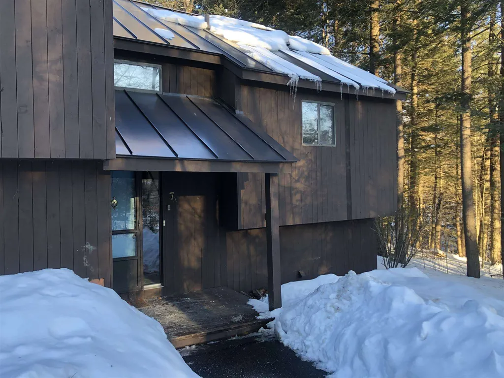 327 Old Quechee Road Hartford VT 05059