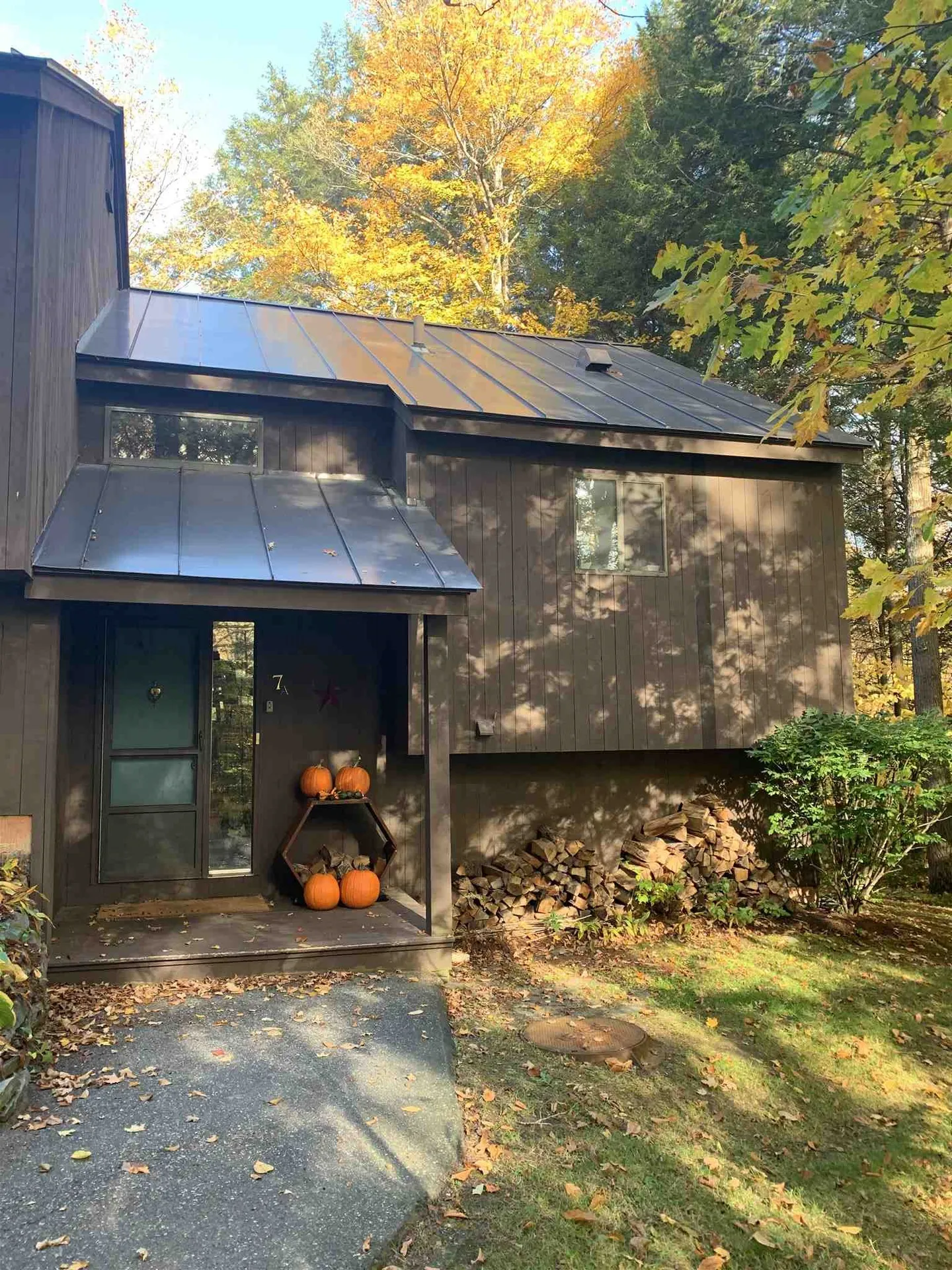 327 Old Quechee Road Hartford VT 05059