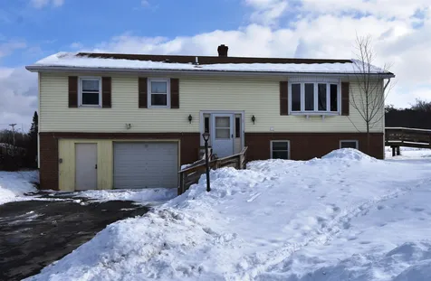 3 Adele Drive Vergennes VT 05491