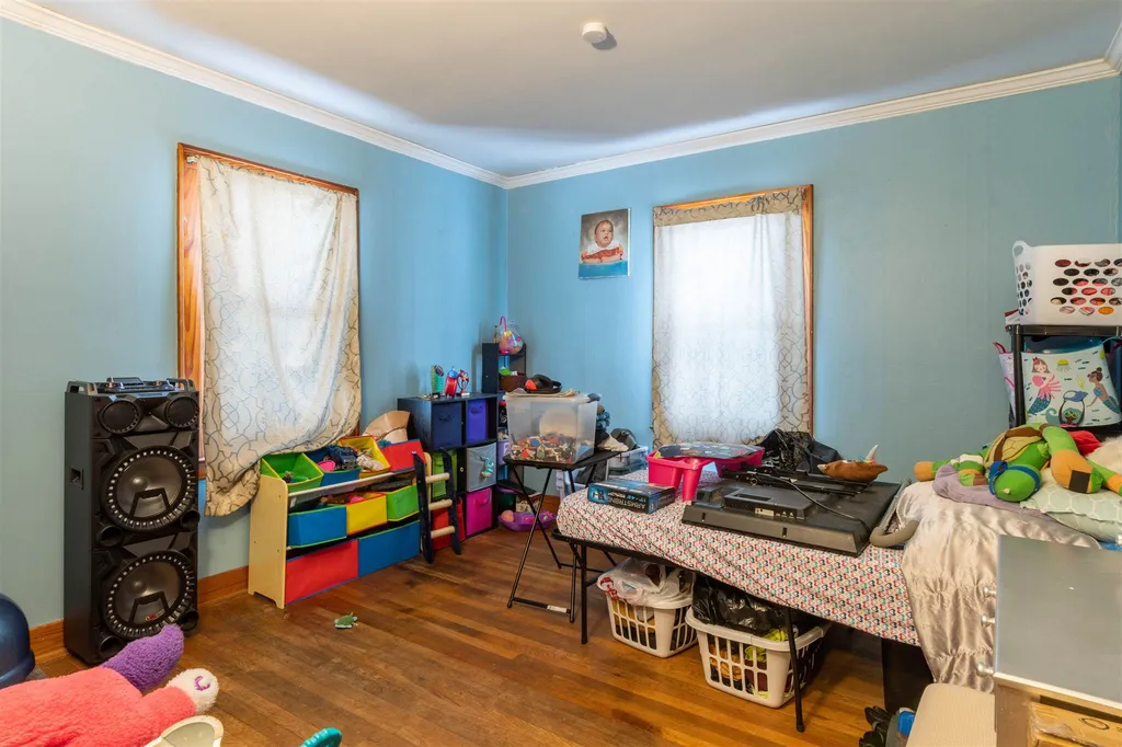 27 Mann Court Claremont NH 03743