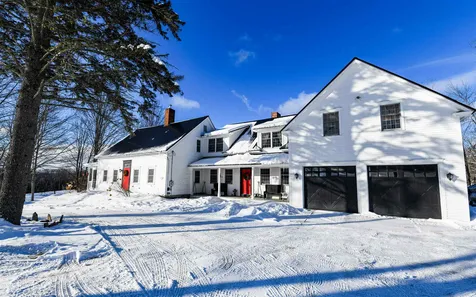 1077 Farr Hill Road Littleton NH 03561