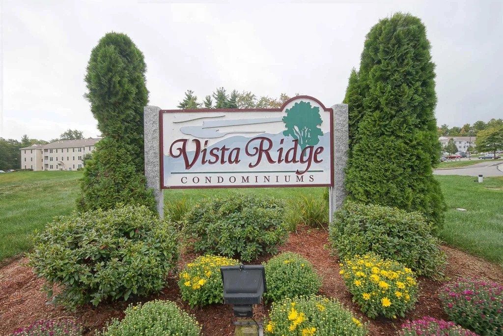 12 Vista Ridge Drive Londonderry NH 03053