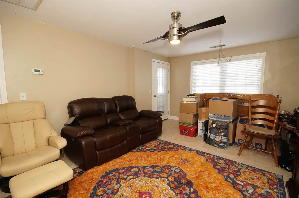12 Vista Ridge Drive Londonderry NH 03053