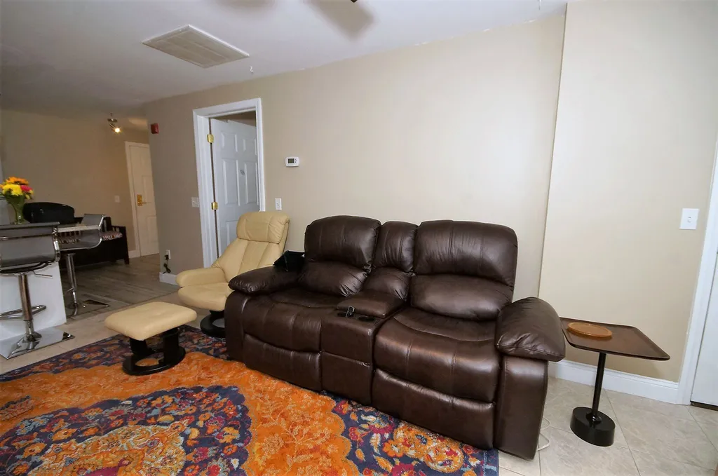 12 Vista Ridge Drive Londonderry NH 03053