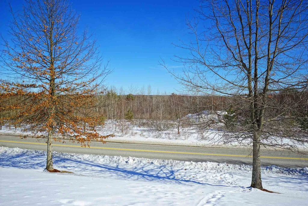 12 Vista Ridge Drive Londonderry NH 03053
