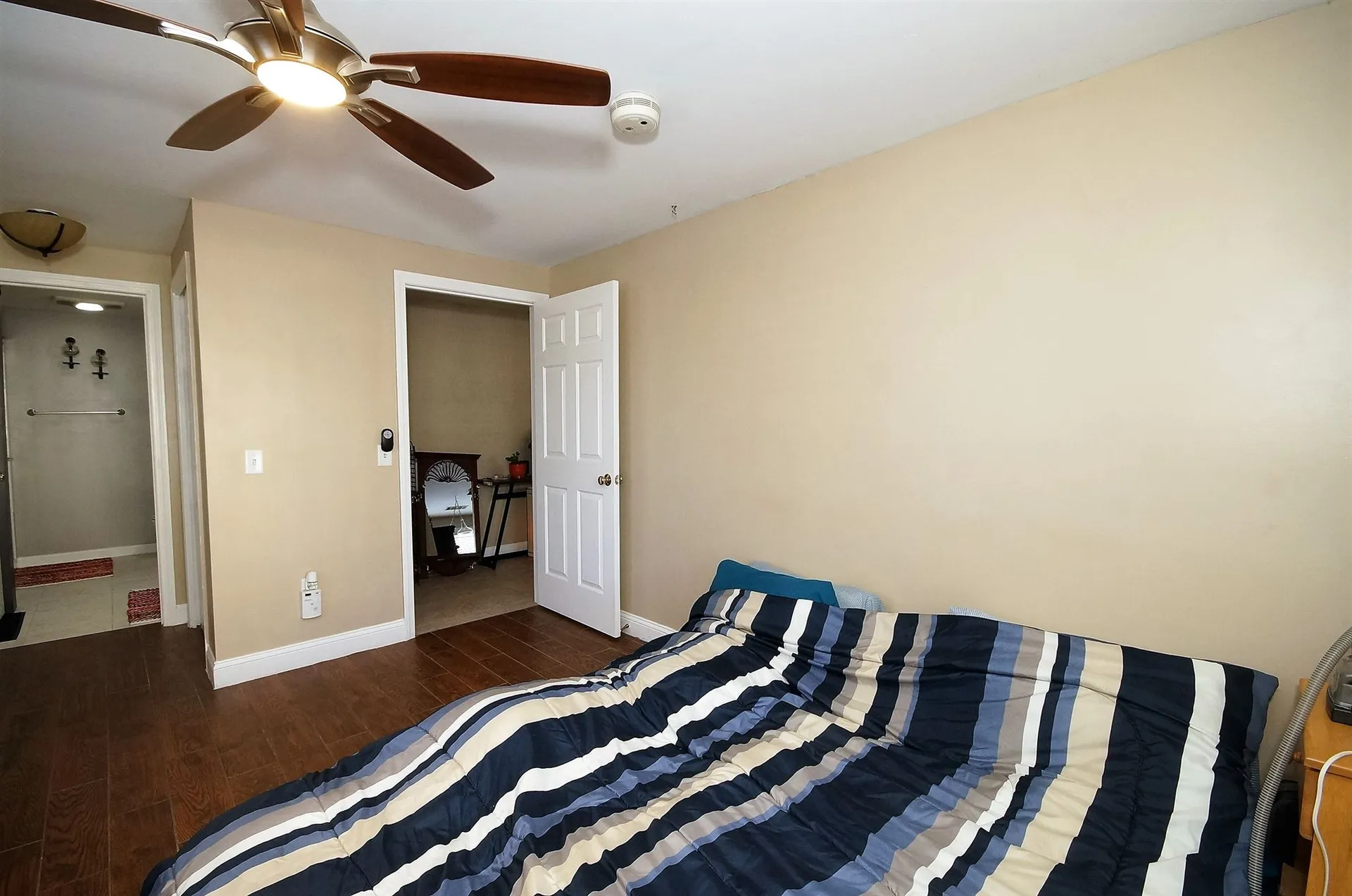12 Vista Ridge Drive Londonderry NH 03053