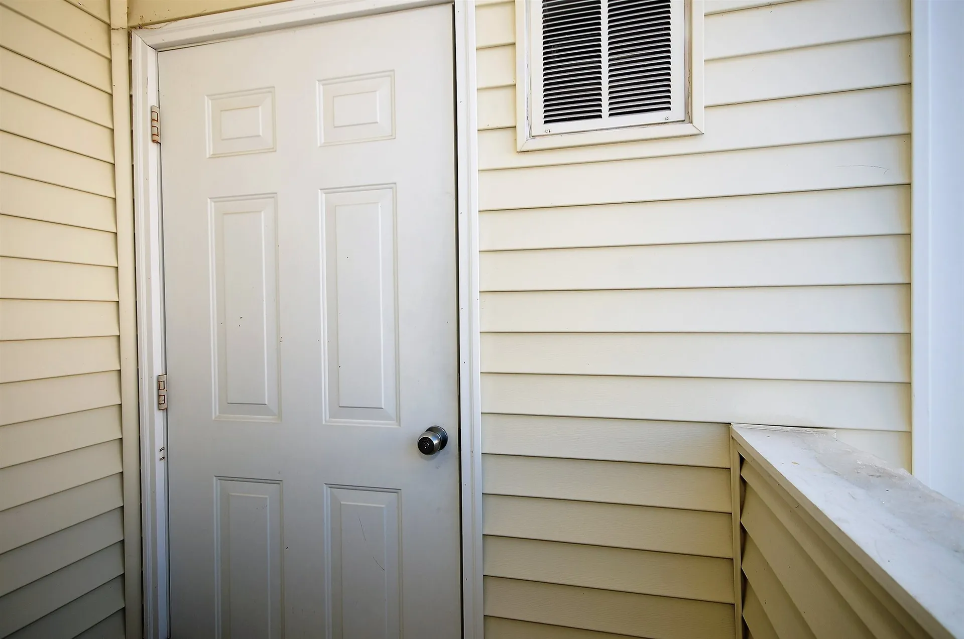12 Vista Ridge Drive Londonderry NH 03053