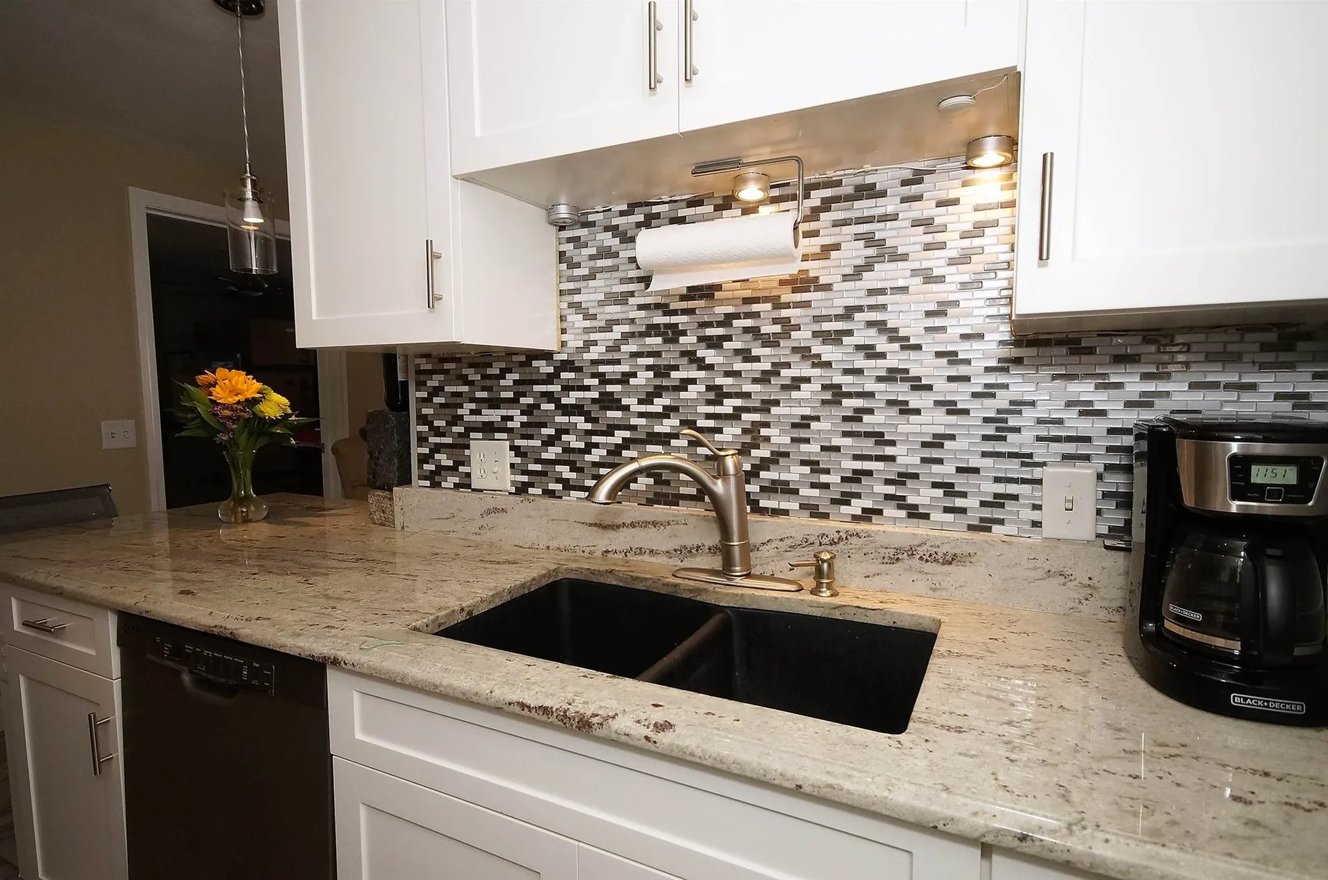12 Vista Ridge Drive Londonderry NH 03053