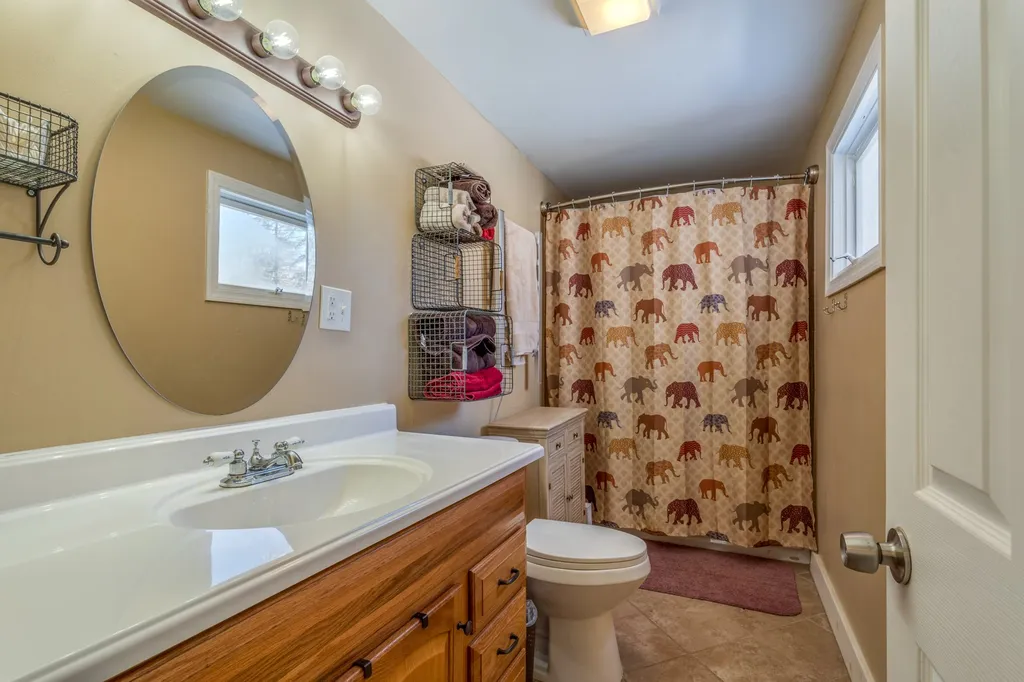 13 Hickory Court Farmington NH 03835