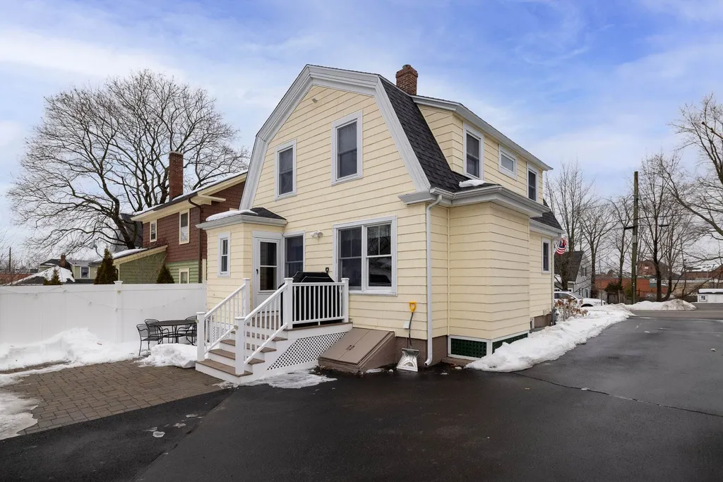 306 Aldrich Road Portsmouth NH 03801