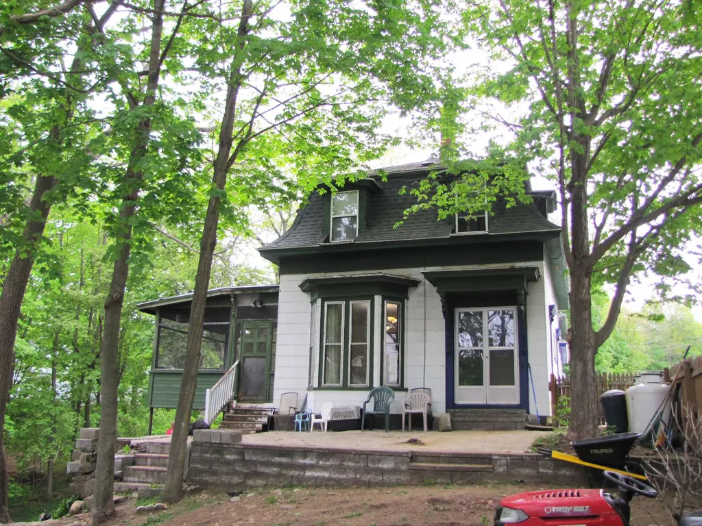 11 Mooney Street Farmington NH 03835