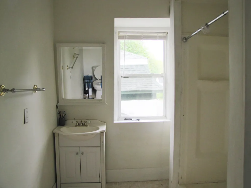 11 Mooney Street Farmington NH 03835