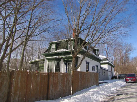 11 Mooney Street Farmington NH 03835