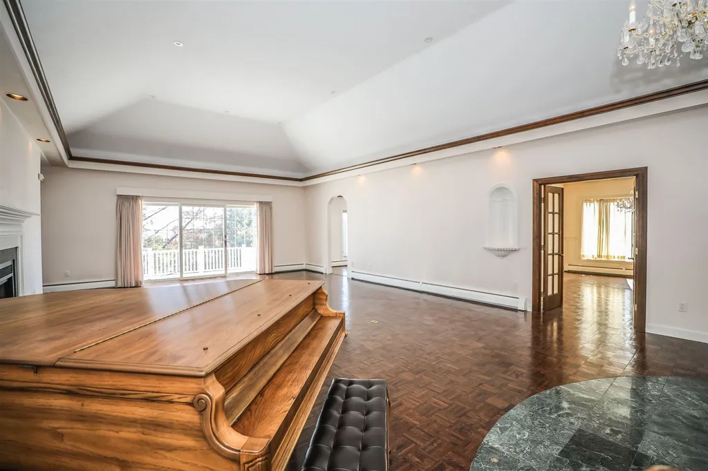 146 Highview Terrace Manchester NH 03104