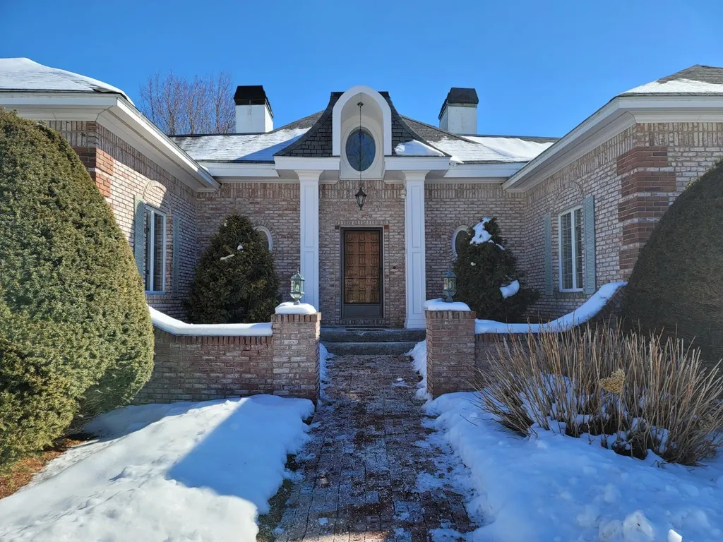 146 Highview Terrace Manchester NH 03104