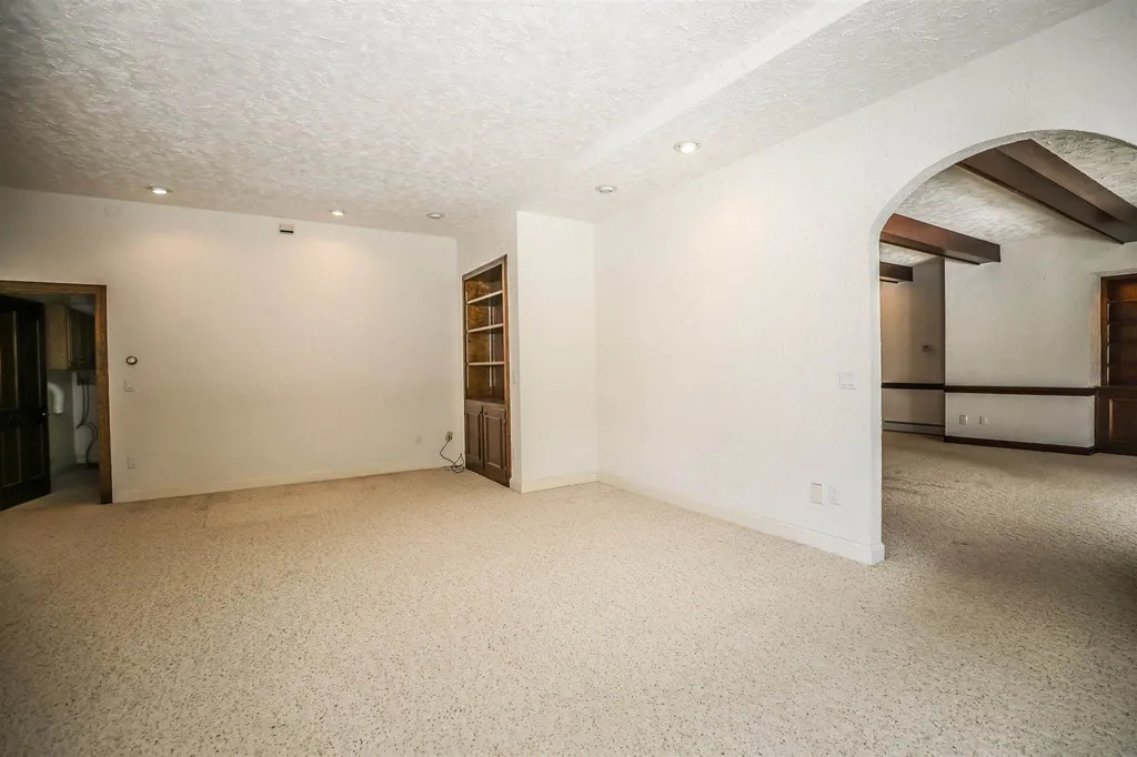146 Highview Terrace Manchester NH 03104
