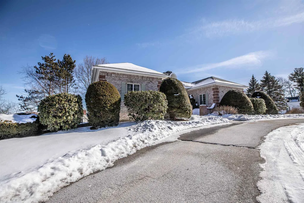 146 Highview Terrace Manchester NH 03104
