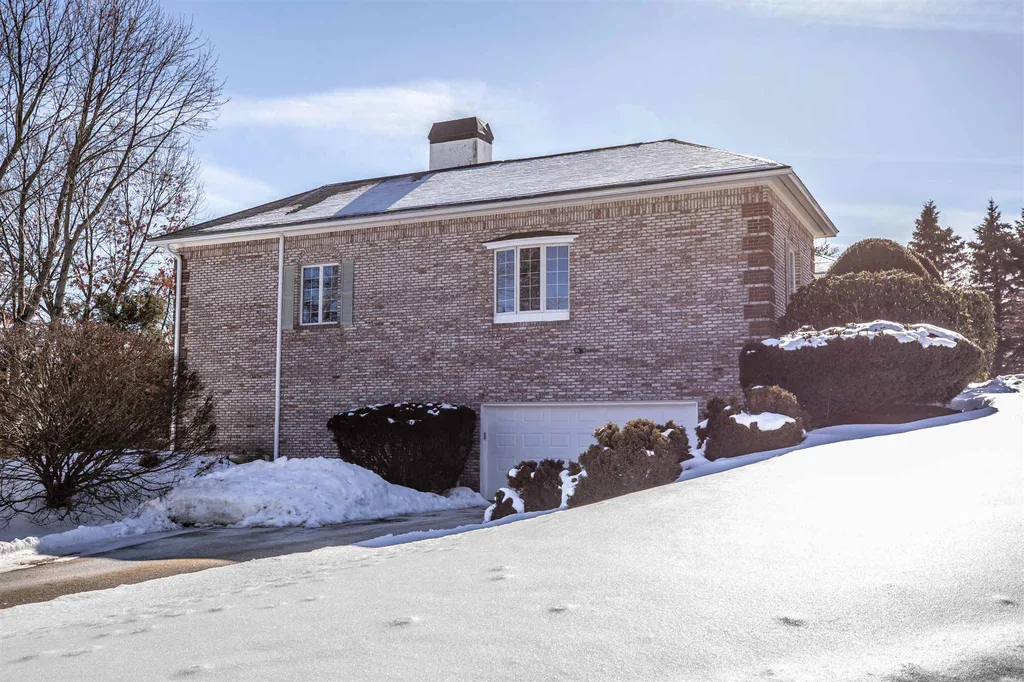 146 Highview Terrace Manchester NH 03104