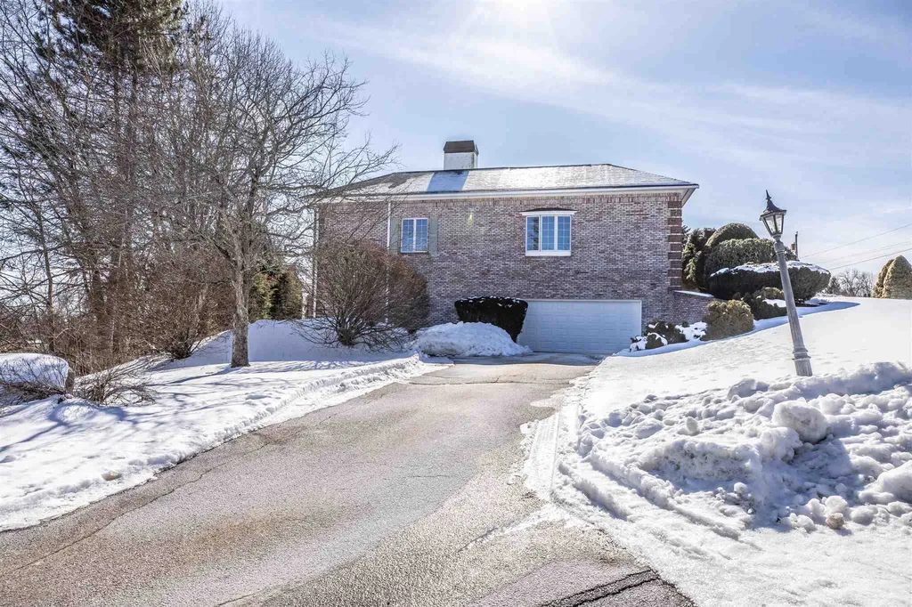 146 Highview Terrace Manchester NH 03104