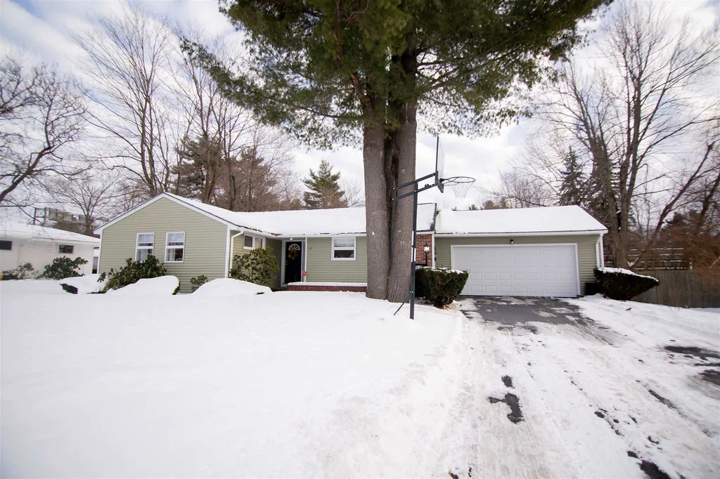112 Parnell Place Nashua NH 03060