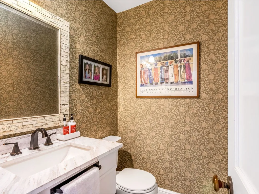 483 Isham Road Hinesburg VT 05461