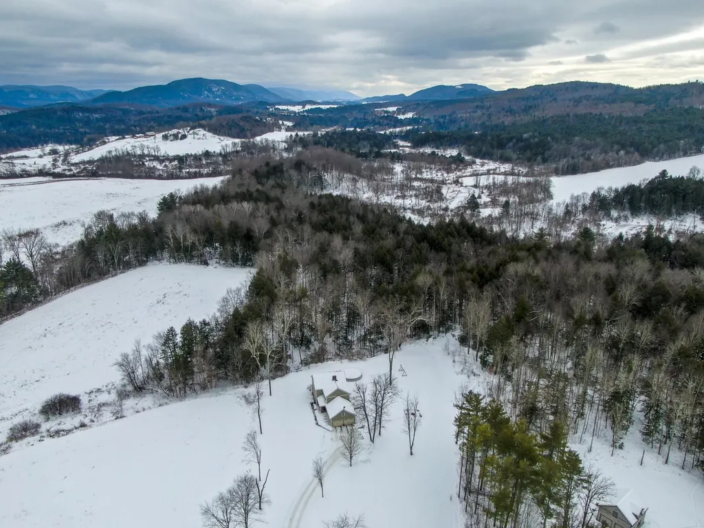 483 Isham Road Hinesburg VT 05461