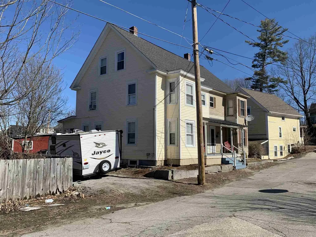 8 Coral Street Concord NH 03303