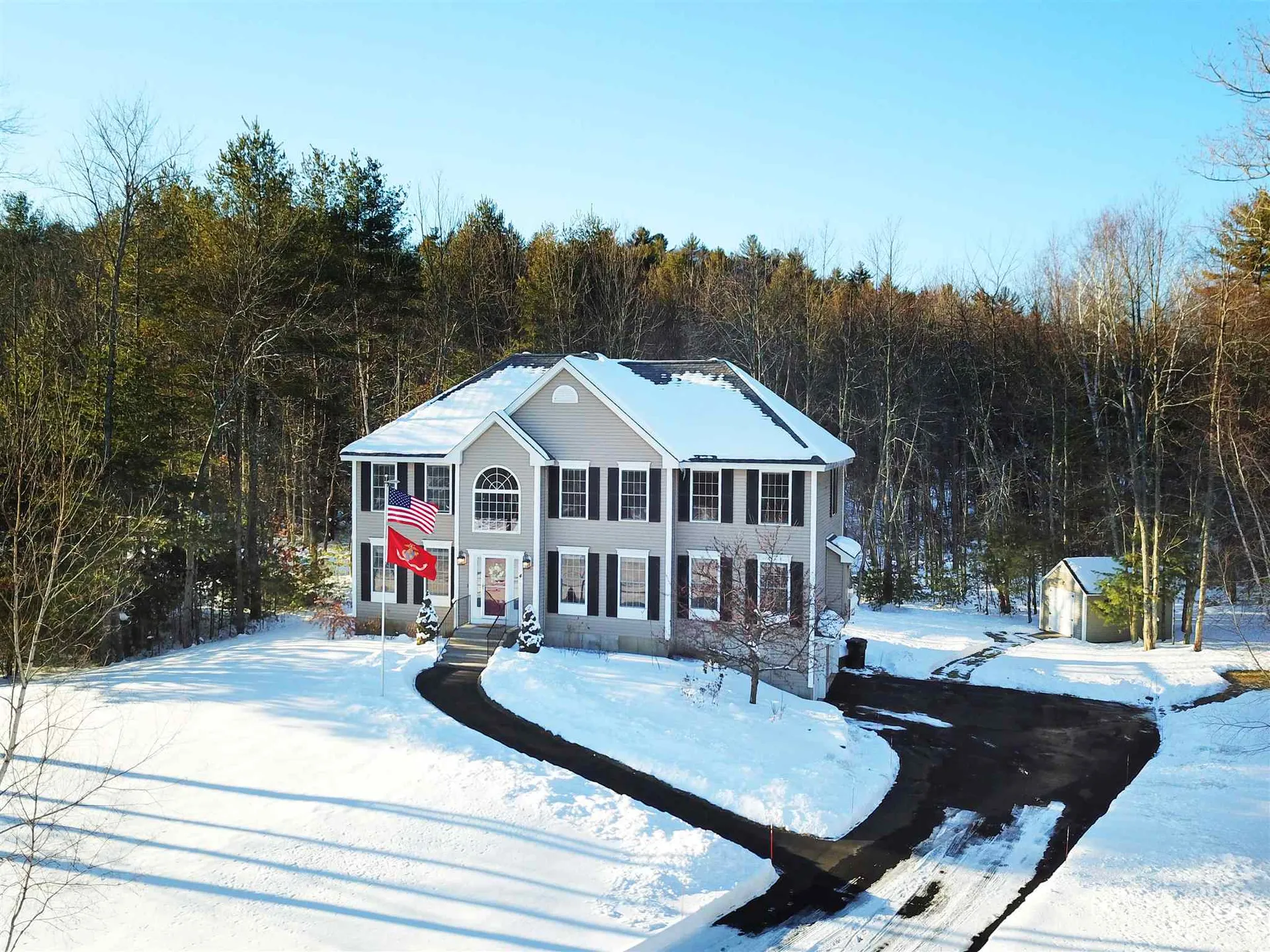 4 Edward Circle Londonderry NH 03053