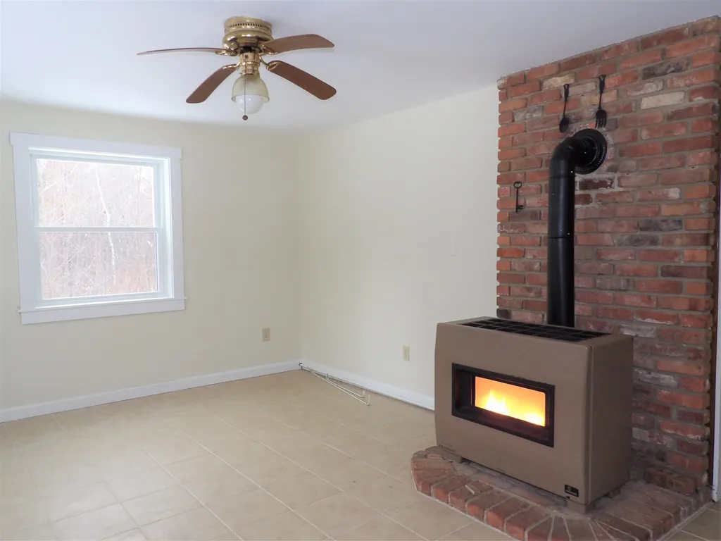 132 Oak Hill Road Northfield NH 03276