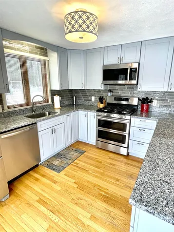14 Temple Drive Litchfield NH 03052-2345