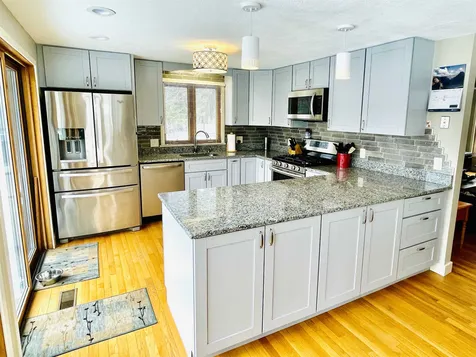 14 Temple Drive Litchfield NH 03052-2345