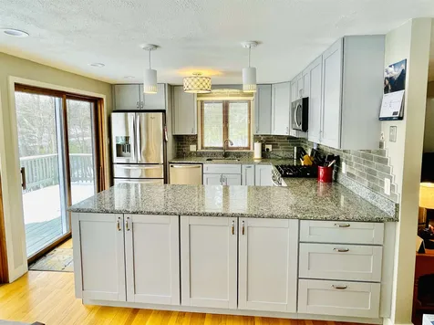 14 Temple Drive Litchfield NH 03052-2345