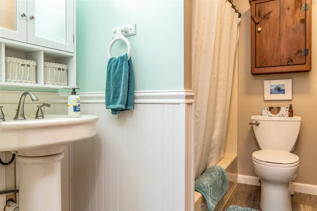 26 Jacob Lane Lee NH 03861