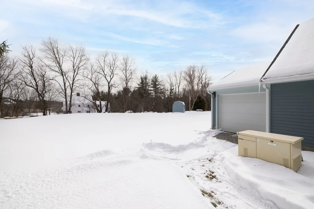 5 Red Gate Drive Kingston NH 03848