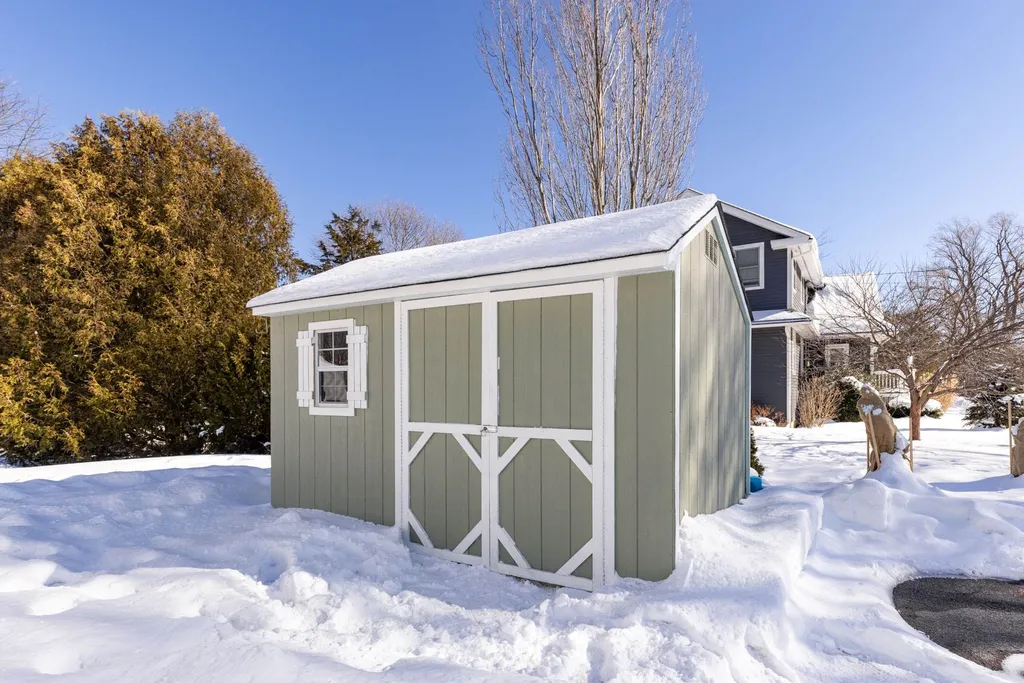 179 Jones Avenue Portsmouth NH 03801