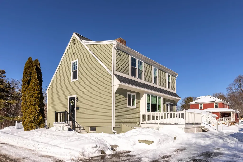 179 Jones Avenue Portsmouth NH 03801