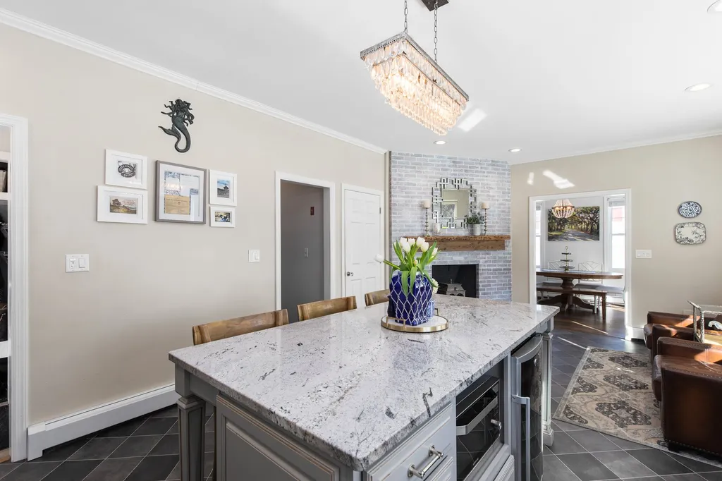 179 Jones Avenue Portsmouth NH 03801