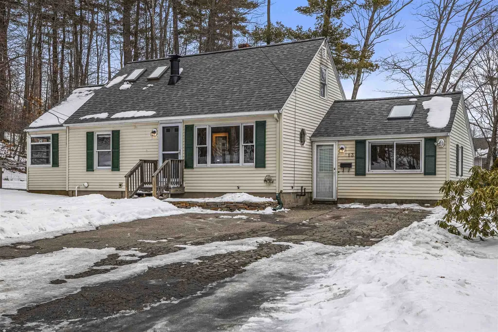 13 Woodlawn Road Rochester NH 03867