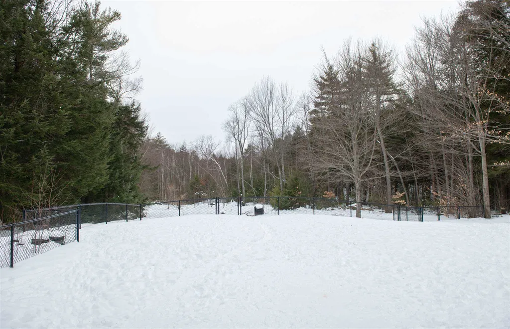 92 Harvey Lake Road Northwood NH 03261