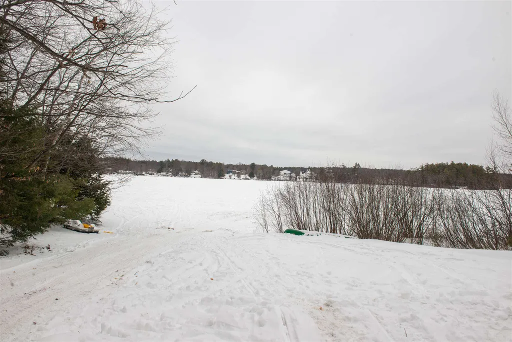 92 Harvey Lake Road Northwood NH 03261